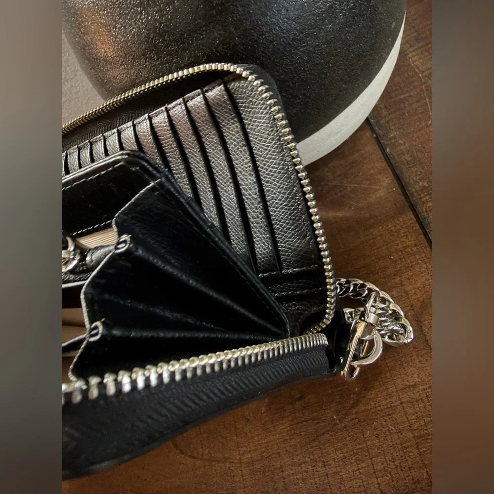 Michael Kors Jet Set Continental Wristlet - Picture 8 of 12